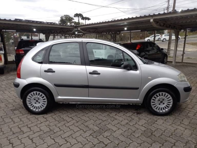 CITROËN - C3 - 2005/2006 - Prata - R$ 21.900,00