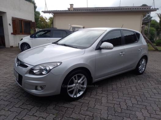 HYUNDAI - I30 - 2011/2012 - Prata - Sob Consulta