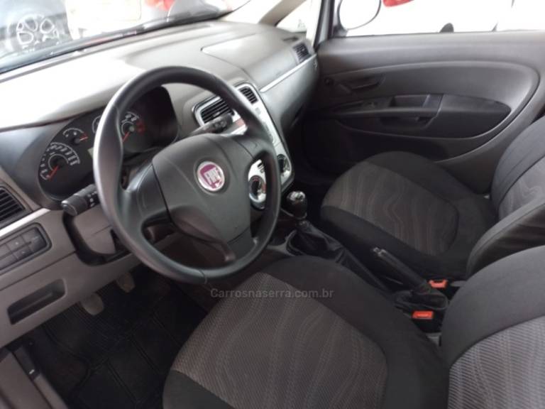 FIAT - PUNTO - 2011/2011 - Prata - R$ 36.900,00