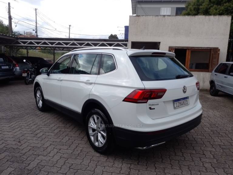 VOLKSWAGEN - TIGUAN - 2019/2019 - Branca - R$ 124.500,00