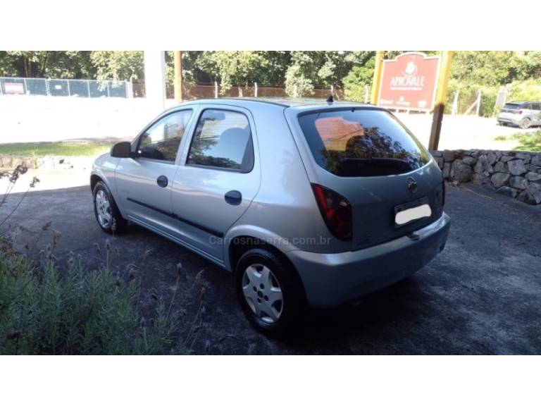 CHEVROLET - CELTA - 2011/2011 - Prata - R$ 34.500,00
