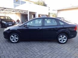 FORD - FOCUS - 2010/2011 - Preta - R$ 38.800,00