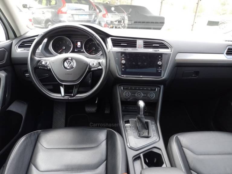 VOLKSWAGEN - TIGUAN - 2019/2019 - Branca - R$ 124.500,00