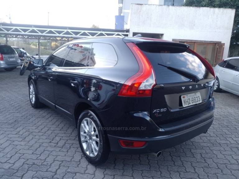 VOLVO - XC60 - 2009/2010 - Preta - R$ 56.900,00