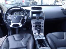 VOLVO - XC60 - 2009/2010 - Preta - R$ 56.900,00
