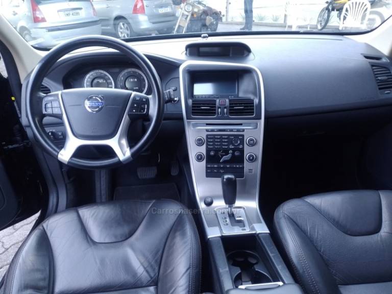 VOLVO - XC60 - 2009/2010 - Preta - R$ 56.900,00