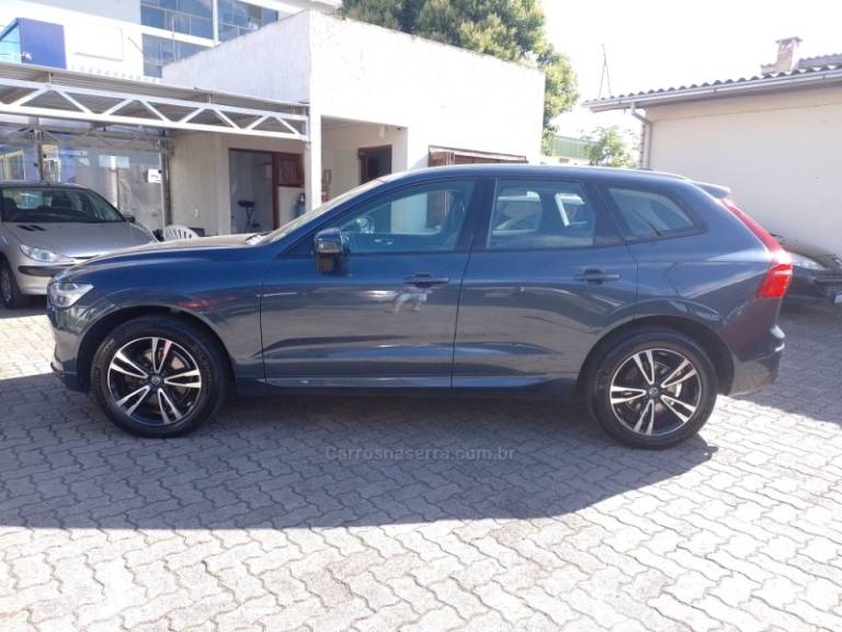 VOLVO - XC60 - 2018/2018 - Azul - R$ 150.000,00