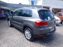VOLKSWAGEN - TIGUAN - 2011/2012 - Cinza - R$ 66.500,00