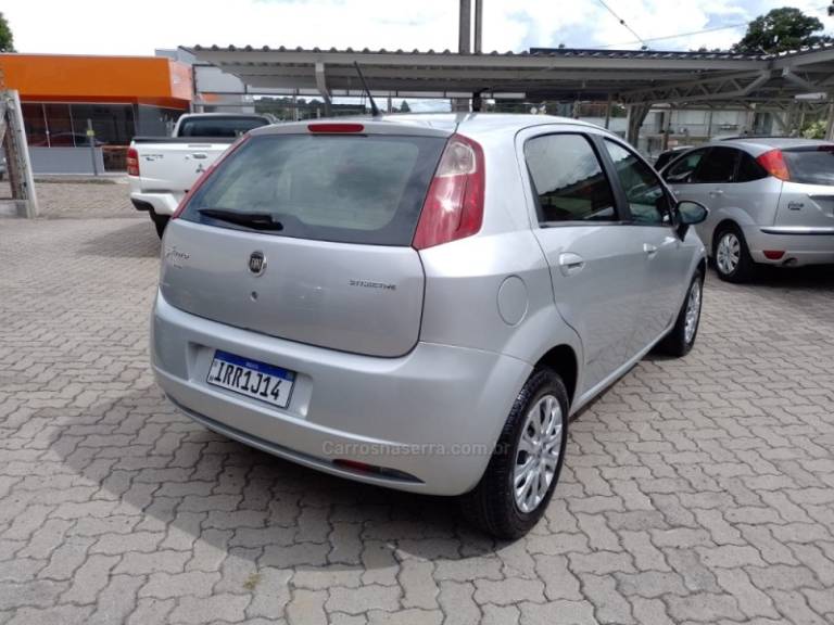FIAT - PUNTO - 2011/2011 - Prata - R$ 36.900,00