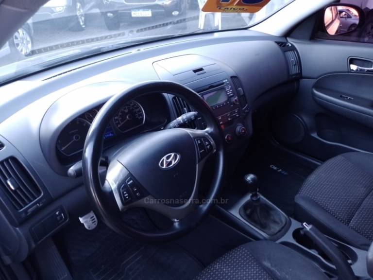 HYUNDAI - I30 - 2009/2010 - Preta - R$ 41.500,00