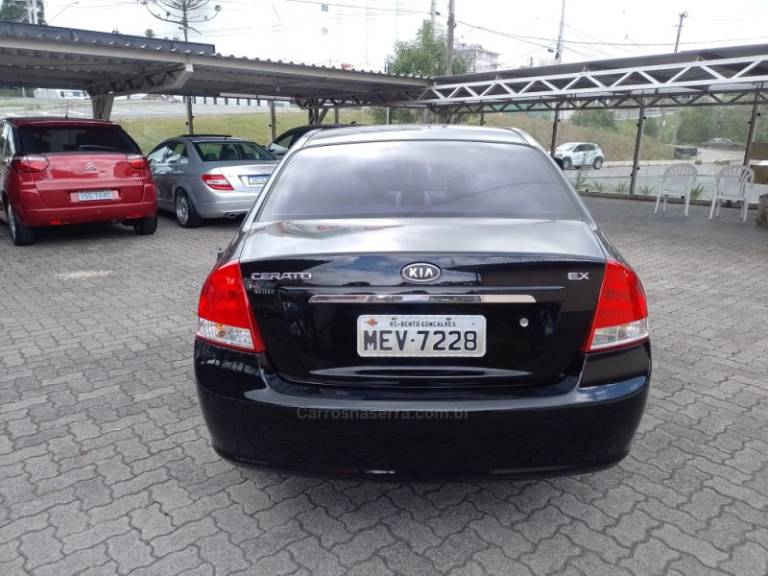 KIA MOTORS - CERATO - 2007/2008 - Preta - R$ 32.900,00