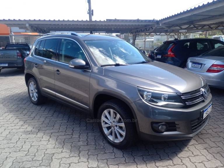 VOLKSWAGEN - TIGUAN - 2011/2012 - Cinza - R$ 66.500,00