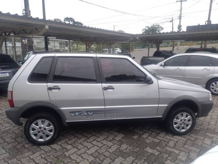 FIAT - UNO - 2008/2009 - Prata - R$ 27.900,00