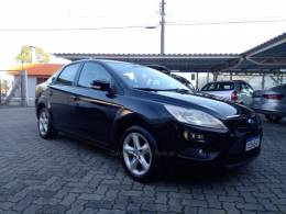 FORD - FOCUS - 2010/2011 - Preta - R$ 38.800,00