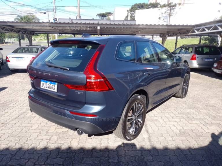 VOLVO - XC60 - 2018/2018 - Azul - R$ 150.000,00