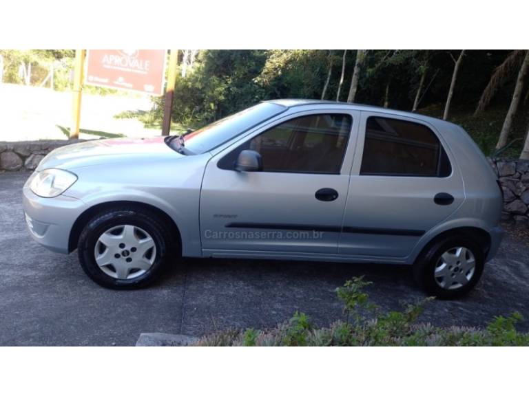 CHEVROLET - CELTA - 2011/2011 - Prata - R$ 34.500,00