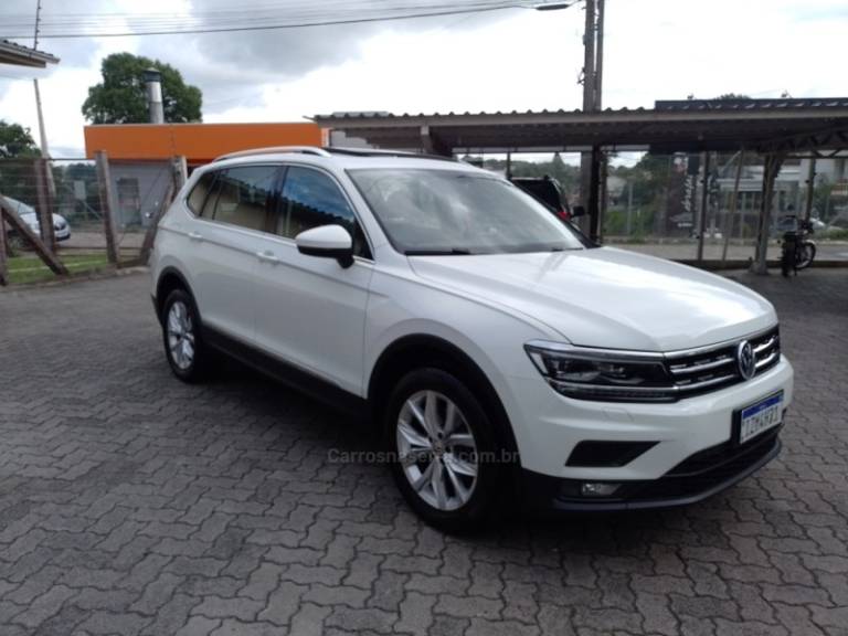 VOLKSWAGEN - TIGUAN - 2019/2019 - Branca - R$ 124.500,00