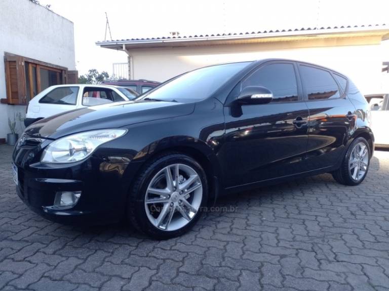 HYUNDAI - I30 - 2009/2010 - Preta - R$ 41.500,00