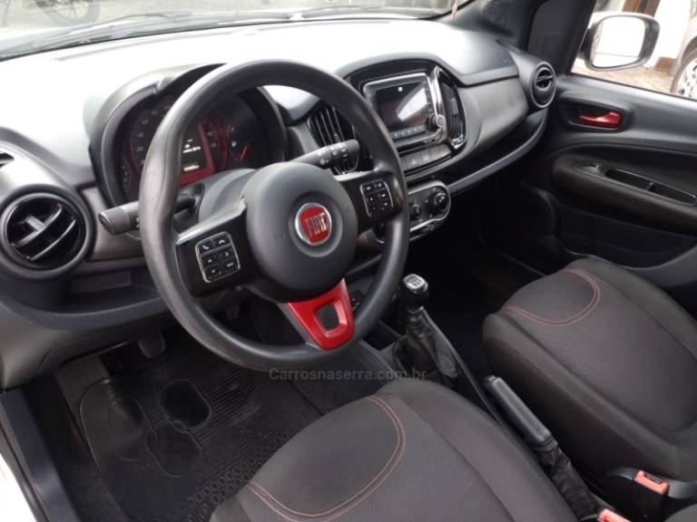 FIAT - UNO - 2015/2015 - Branca - R$ 45.500,00