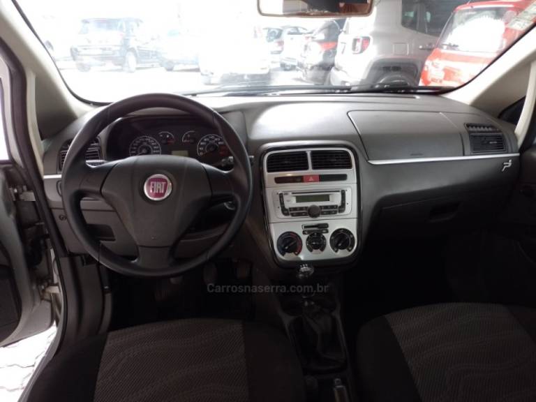 FIAT - PUNTO - 2011/2011 - Prata - R$ 36.900,00