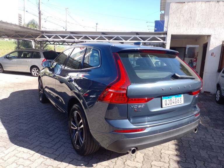 VOLVO - XC60 - 2018/2018 - Azul - R$ 150.000,00