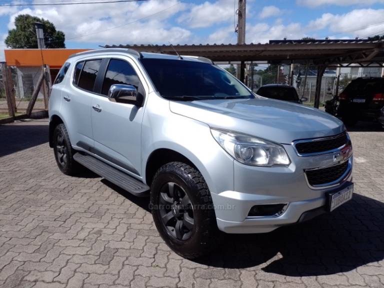 CHEVROLET - TRAILBLAZER - 2013/2013 - Prata - R$ 114.900,00