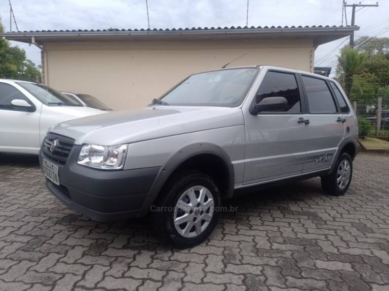 FIAT - UNO - 2008/2009 - Prata - R$ 27.900,00