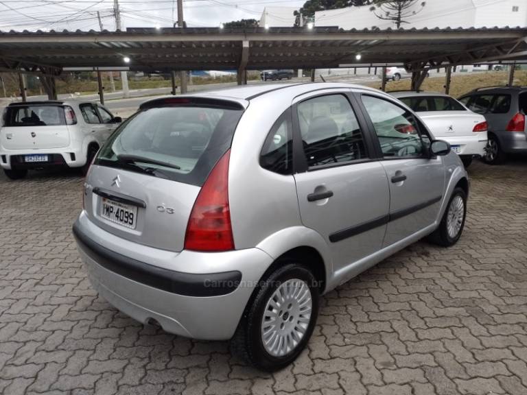 CITROËN - C3 - 2005/2006 - Prata - R$ 21.900,00