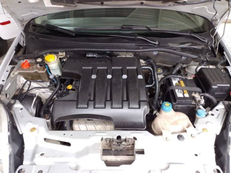 FIAT - PUNTO - 2011/2011 - Prata - R$ 36.900,00
