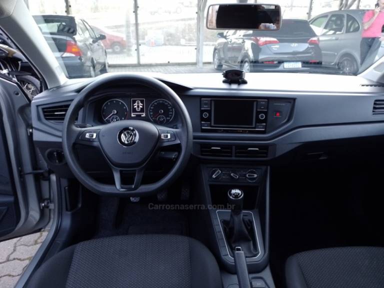 VOLKSWAGEN - VIRTUS - 2020/2021 - Dourada - R$ 76.000,00