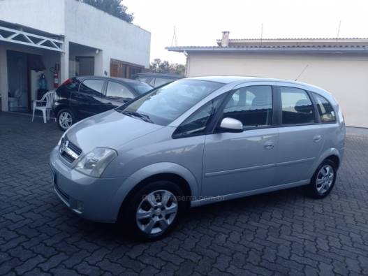 CHEVROLET - MERIVA - 2004/2004 - Prata - R$ 24.900,00