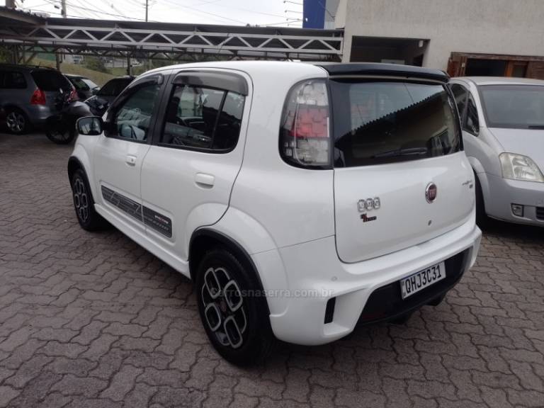 FIAT - UNO - 2015/2015 - Branca - R$ 45.500,00